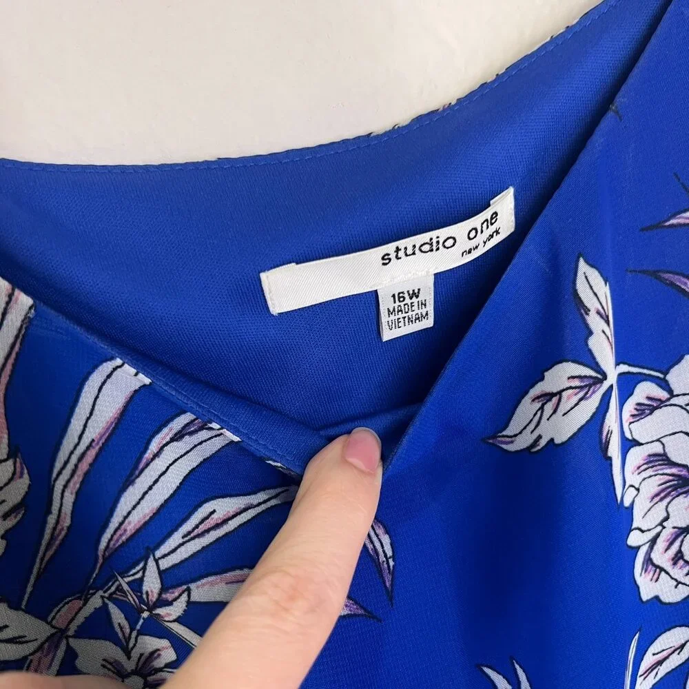 Studio 1 size 16W blue and white floral dress - Picture 2 of 4